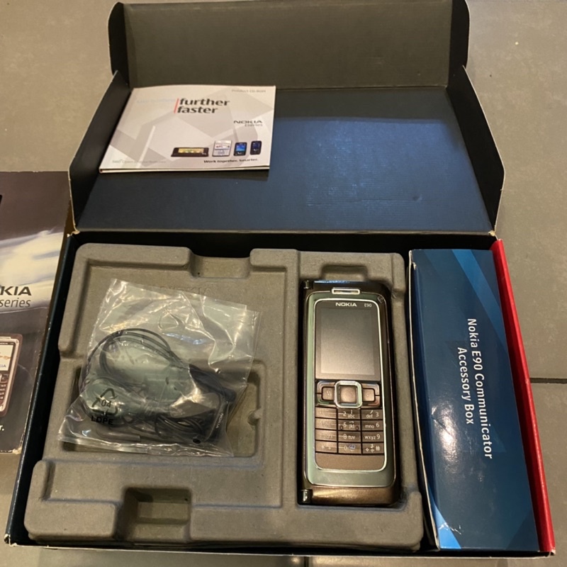 Nokia E90 Communicator Fullset Original Langka