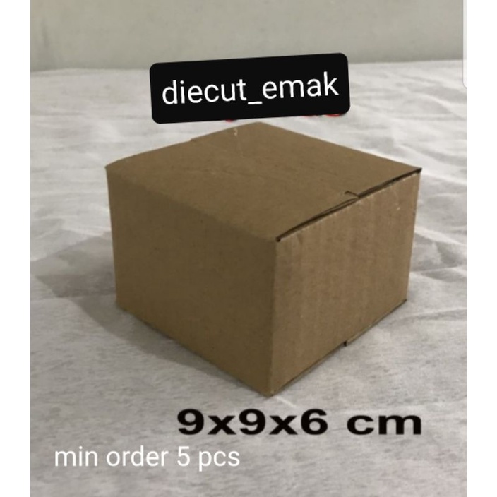 

Kardus / box / uk. 9x9x6 cm / Karton packing polos baru ST