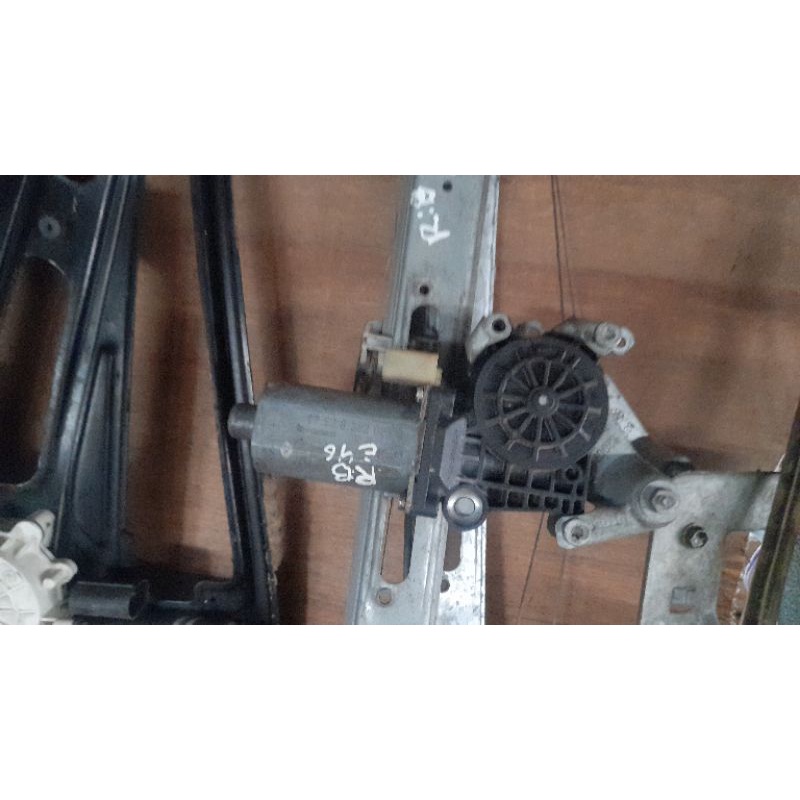 motor regulator e46 bagian belakang kanan