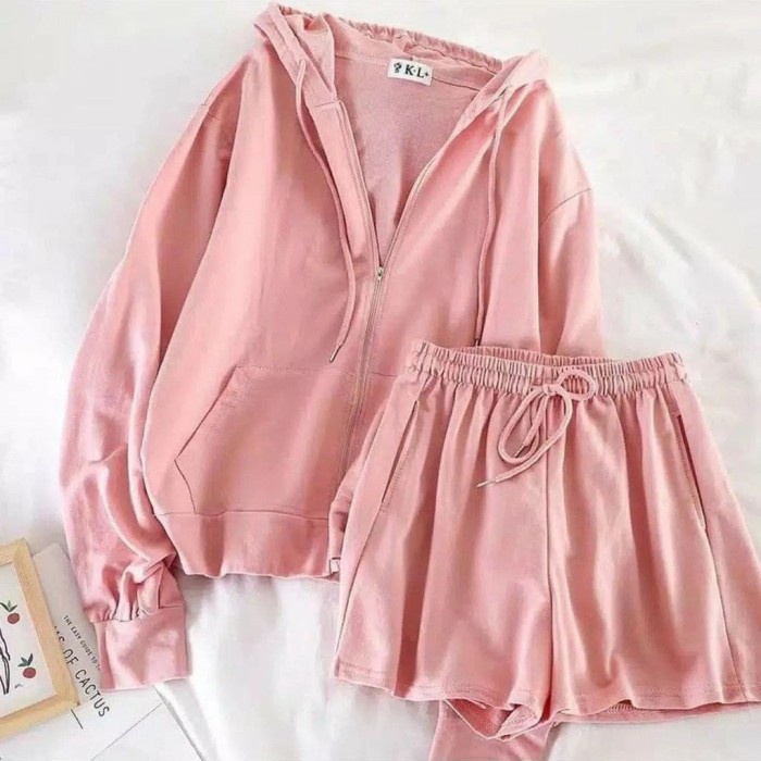 Jaket Hoodie Wanita Polos / Setelan Hoodie Wanita Gratis Celana Pendek - Pink On Sale