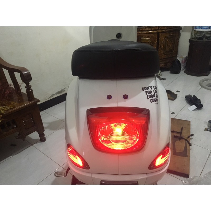 Sein custom belakan vespa lx / s