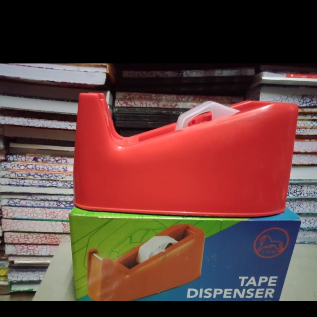 

Dispenser lion besar