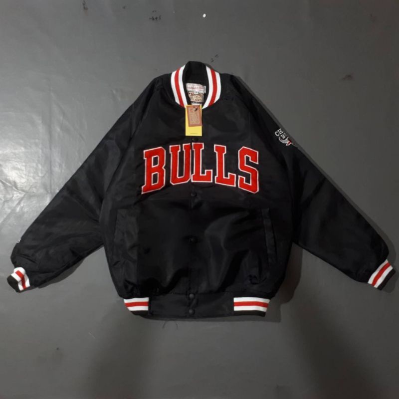 JAKET BOMBER VARSITY CHICAGO BULLS HIGH QUALITY CASUAL HYPE FASHION PRIA