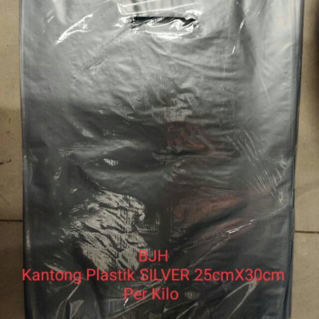 Kantong Plastik SILVER ukuran 25cmX30cm harga per kilo