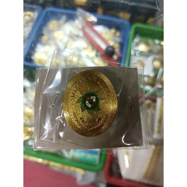 pin mahkamah agung/pin peniti bahan kuningan