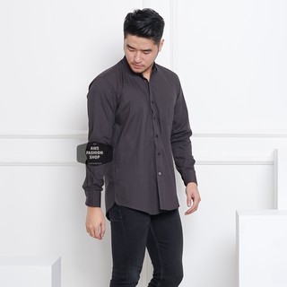 Kemeja Pria Lengan Panjang Polos Cowok Abu Abu Tua Dark Kemeja Pria Lengan Panjang Polos Cowok Abu Abu Tua Dark