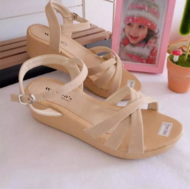 Sendal wedges tali silang tiga murah terbaru