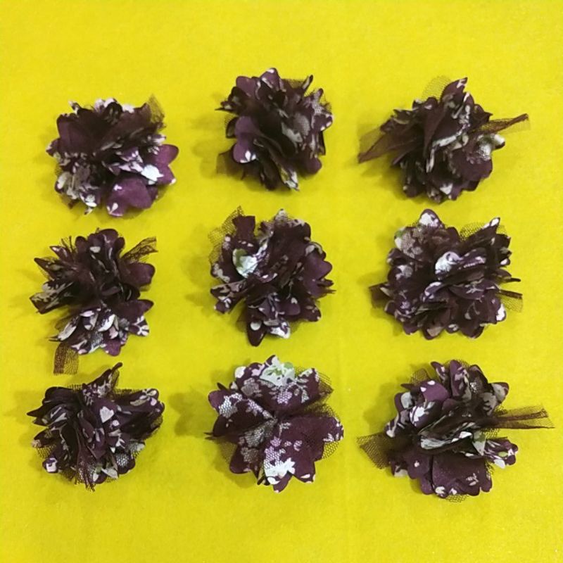 1 PC Aplikasi Bunga Timbul Marun Frill