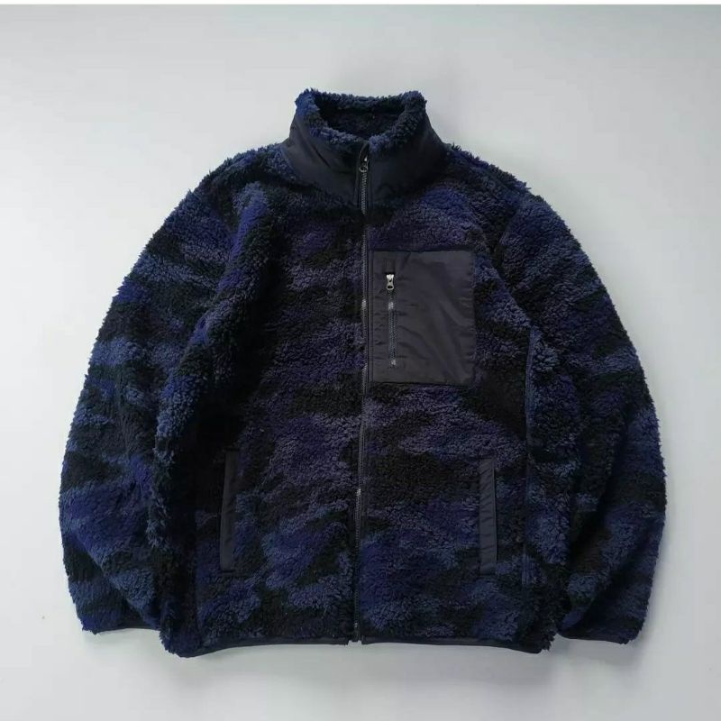 UNIQLO Camo fleece jacket.