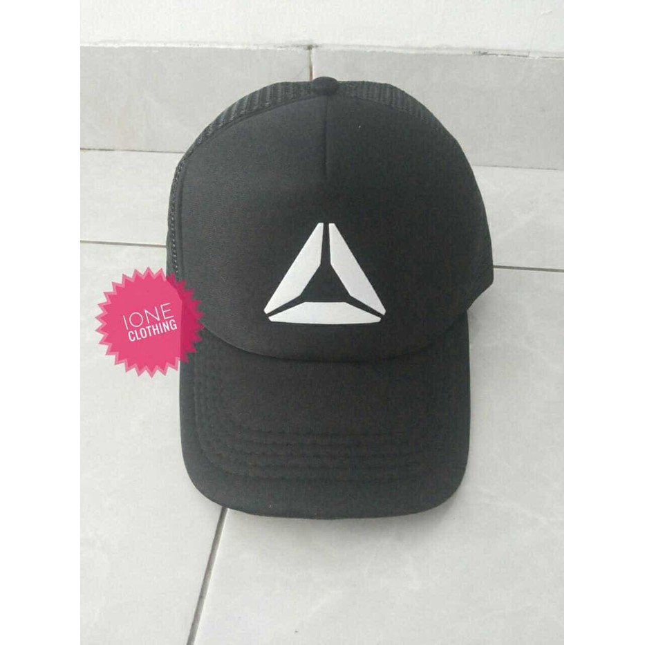 TOPI TRUCKER REEBOK