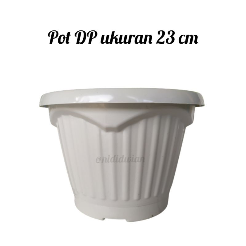 Pot bunga ukuran 25 Dia 23 cm warna merah bata hijau dan putih dianplast