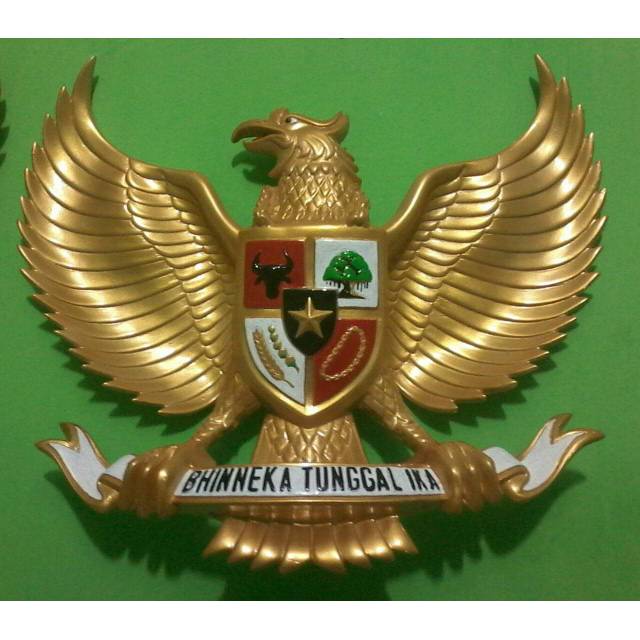 

Burung garuda dari fiber