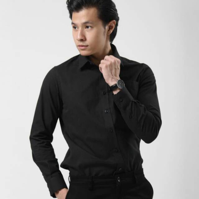 Cotton Basic Shirt Army Pendek , size M by MALE.ID