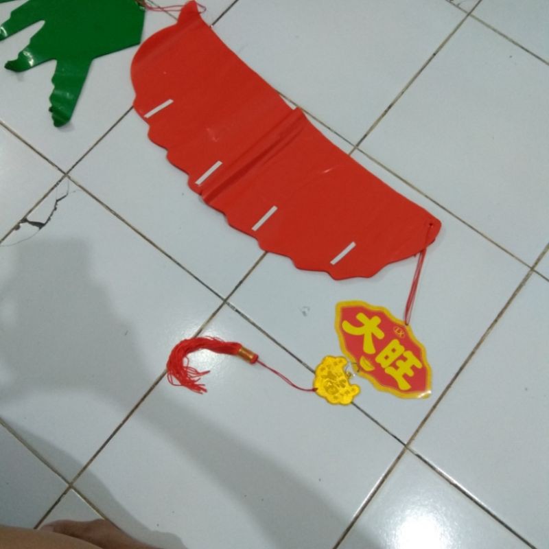 hiasan gantung Imlek nanas merah jumbo