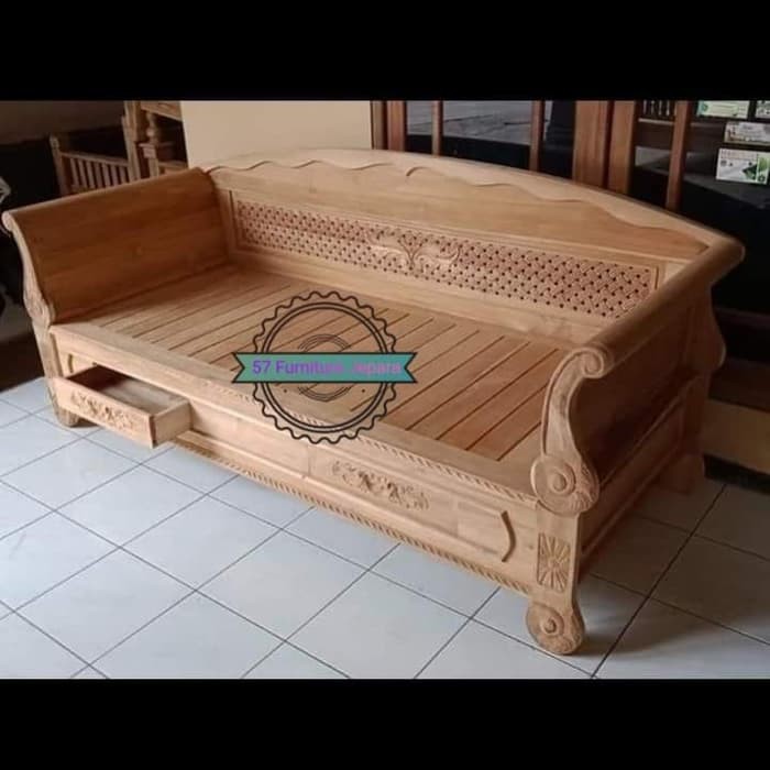Bangku/ bale bale ukuran 200x100cm jati mentahan ukir motif simpel