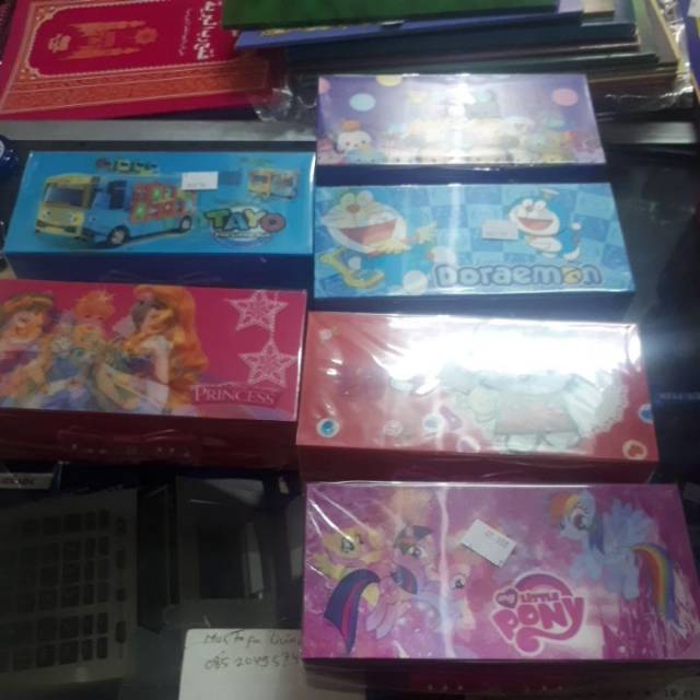 

Cepuk kode tempat pinsil kode 3 dimensi