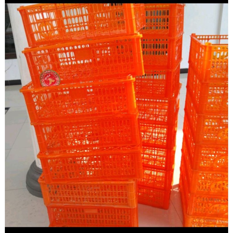 Keranjang buah plastik bekas