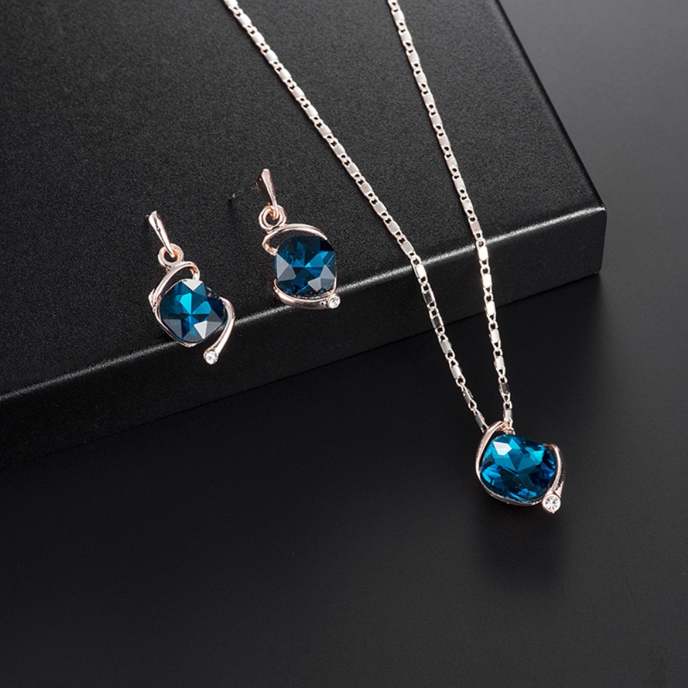 Hu Hu Hu Hu Hu Alat Bantu Pasang Kacamata♡ Set Kalung Anting Stud Liontin Berlian Imitasi Bentuk Persegi Untuk Wanita