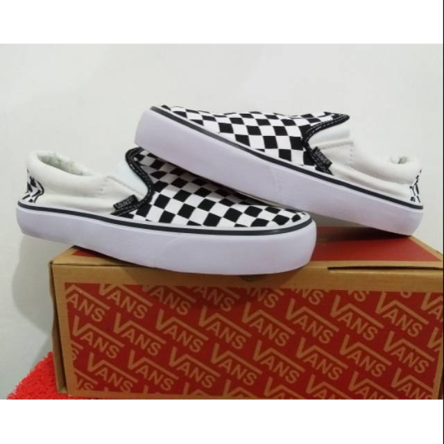 Sepatu Vans Checkerboard Putih Hitam White Black Casual Sekolah Kuliah Kerja Kado Hadiah Pria Wanita