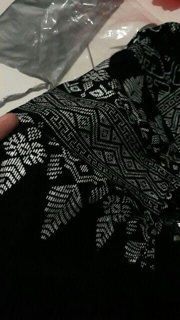 Kemeja Batik Casual Trendy Lengan Panjang Warna Hitam Gold Emas Hitam Silver