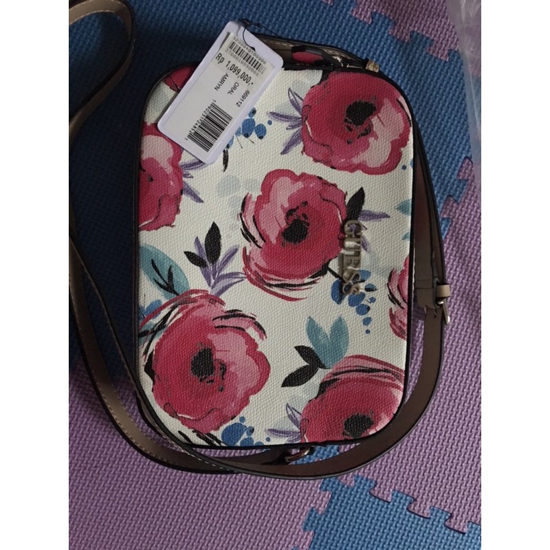 sling bag Guess original counter