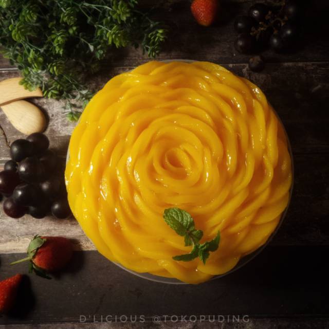 

Decorated Pudding " Yellow Flower