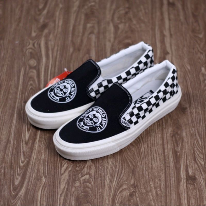 Sepatu Vans Slip On Crazy World Terlaris / Sepatu Vans Slip On Crazy Word Black Termurah / Vans Slip On Premium / Vans Slip On Best Seller /Vans Crazy World Import