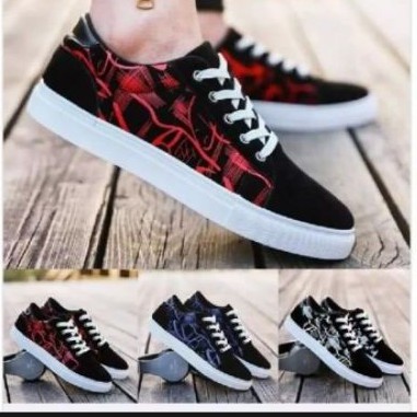 sepatu sneakers kets motif batik trendy