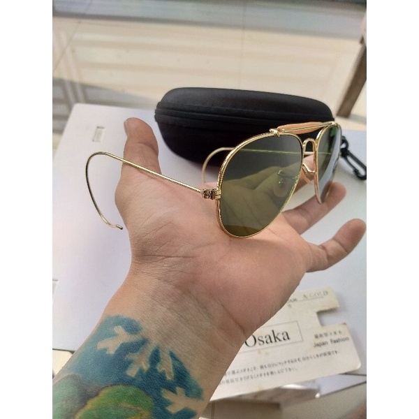 Vintage Sunglasess aviatorType Army/Pilot/military sunglasses
Barang sangat mirip dengan rayban B&L 