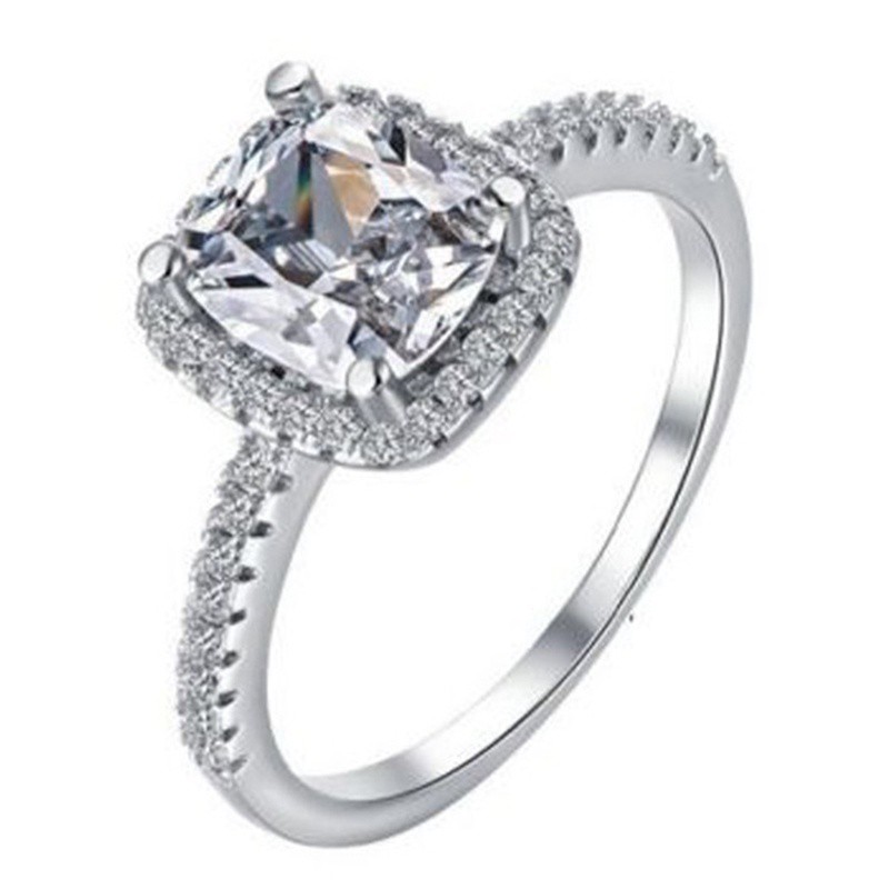 Cincin Lapis Emas Putih dengan Kristal Berlian Imitasi untuk Wanita