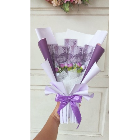 

bucket / buket / bouquet uang