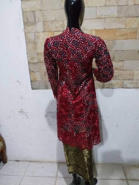 Set baju kurung Nera