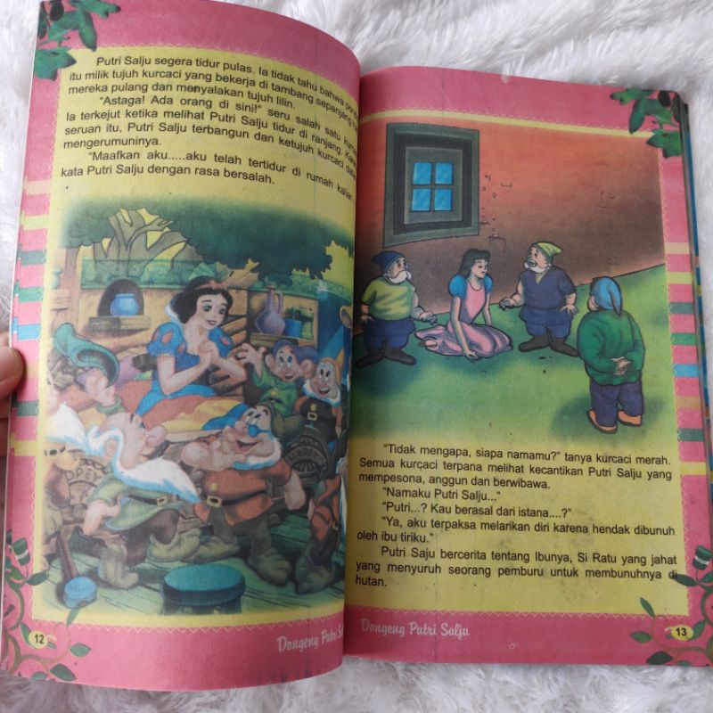 Buku Cerita Dongeng Putri Salju Dan Dongeng Terkenal Lainnya Shopee Indonesia