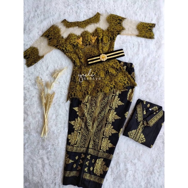 Set Kebaya Couple Wisuda Kondangan | Sarimbit Batik Keluarga