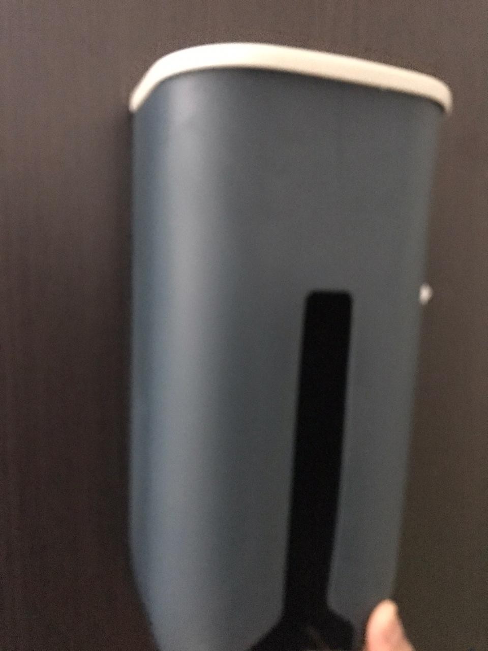 Dispenser Kantong Sampah Model Ditempel Pada Dinding, Bahan Plastik