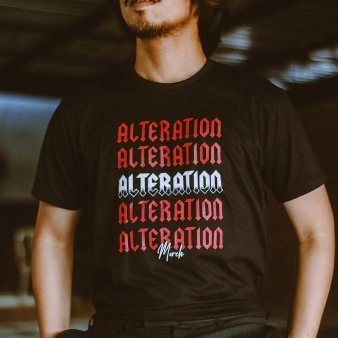 TS BLK TYPO OLD ALTN