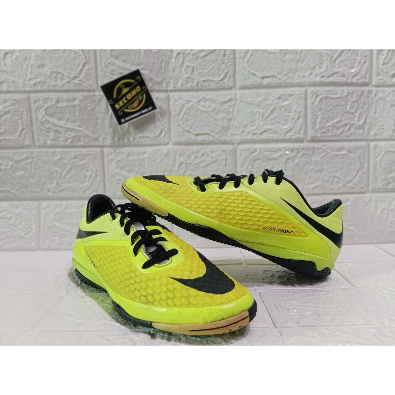 SEPATU FUTSAL NIKE HIPYRVENOM SECOND [SECOND BRAND ORIGINAL TERMURAH TERPERCAYA DAN BERKUALITAS]