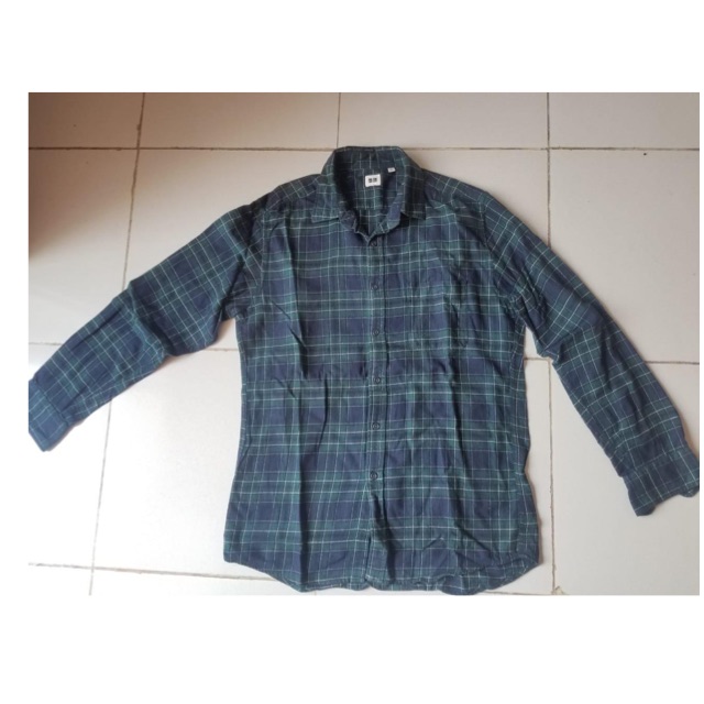 kemeja panel uniqlo preloved