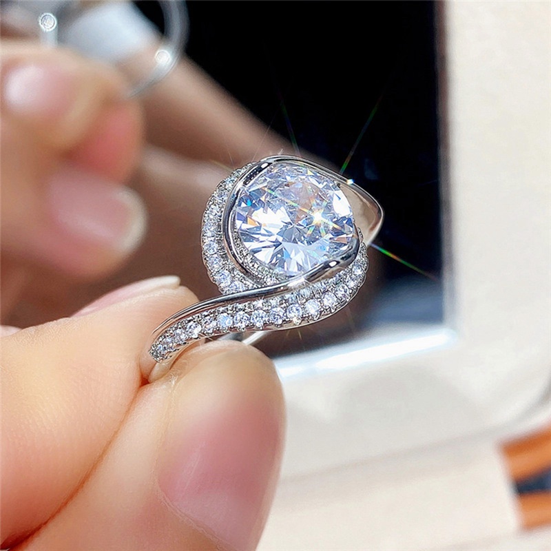 Cincin Wanita Hias Cubic Zirconia AAA Bentuk Bulat Untuk Pernikahan