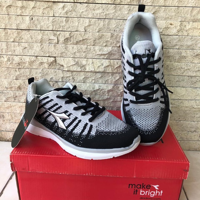 SEPATU DIADORA WOMAN EVO GREY ORIGINAL