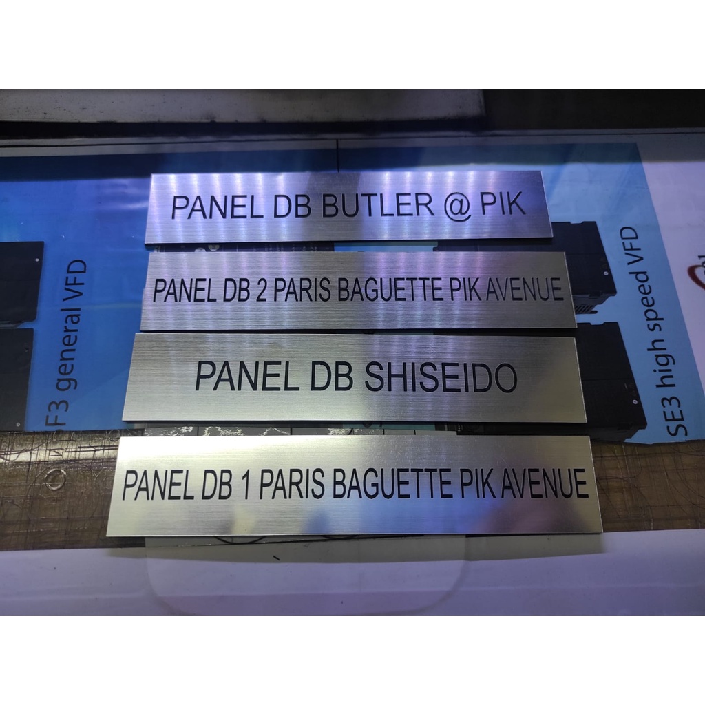 NAMEPLATE PANEL LISTRIK silver warna aluminium stainless laser EKSPRES