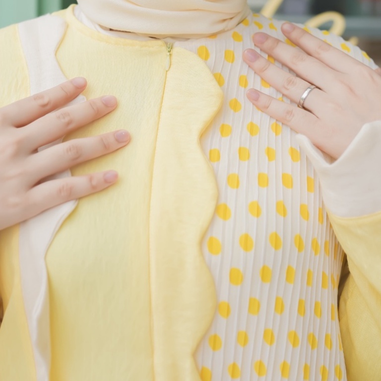 Eleanorre Youra Polka Tunik Atasan Muslim Wanita