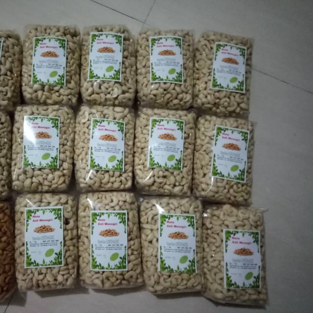 

Kacang Mete Mentah Fresh 500 Gram