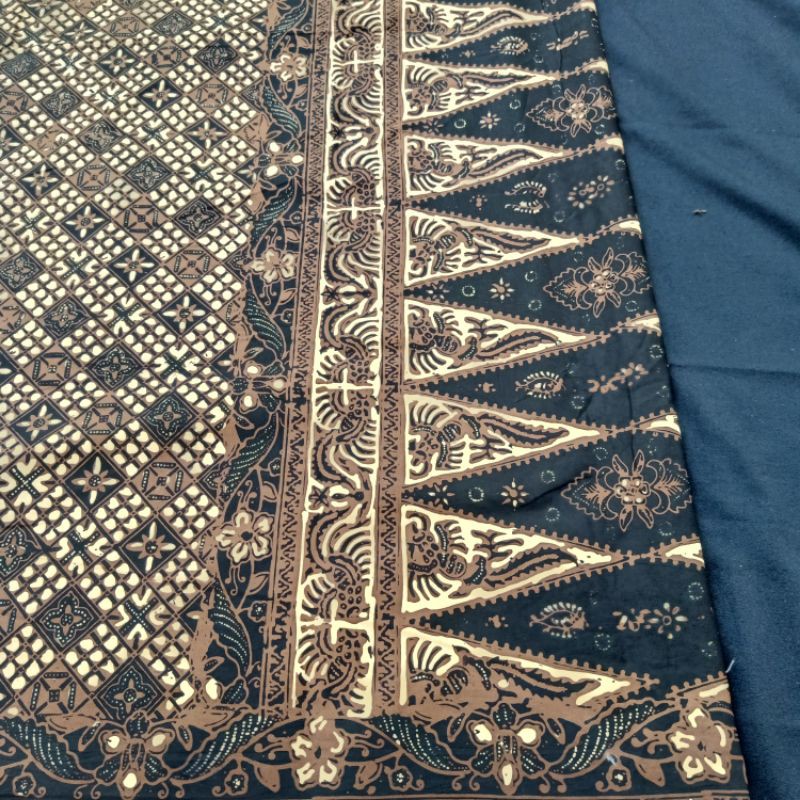 Gurda: Pesona Batik Khas Daerah yang Memikat