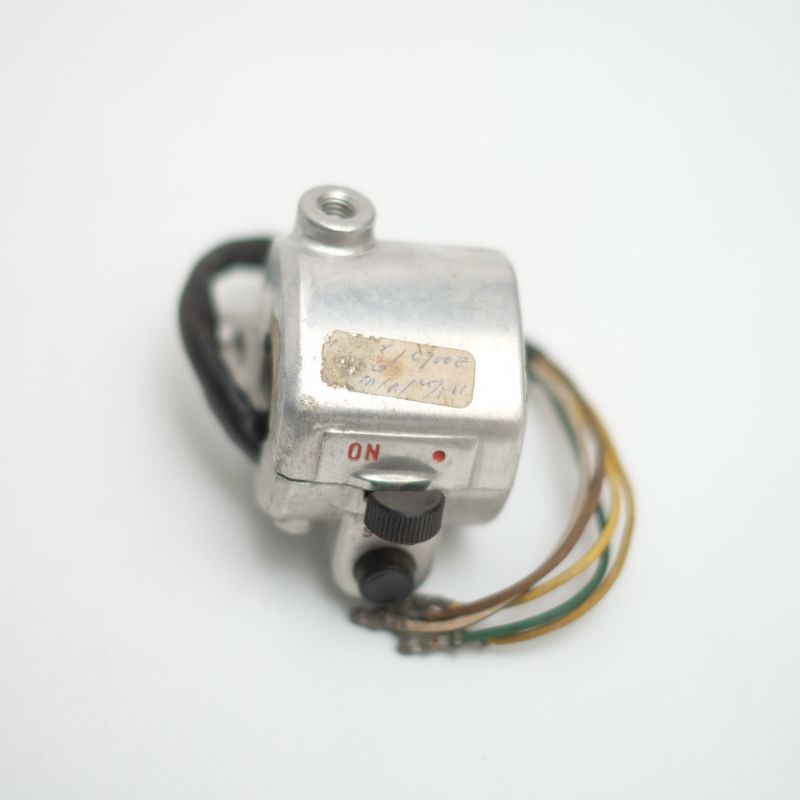 HOLDER SAKLAR KANAN HONDA C700 SUPERCUP ELECTRIC STARTER DOBEL DOUBLE STATER ORIGINAL NOS ORI BARU