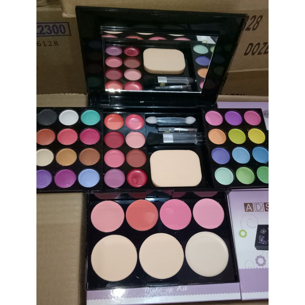 Ads Make Up Kit Shopee Indonesia