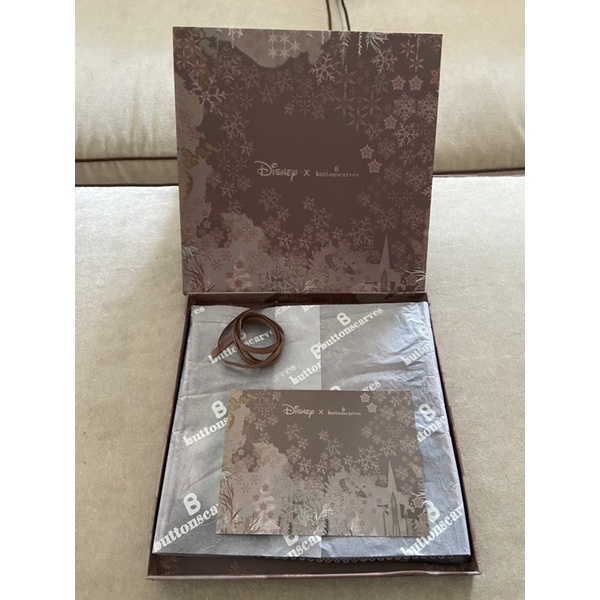 NEW VOAL BUTTONSCARVES DISNEY FROZEN BRUNETTE