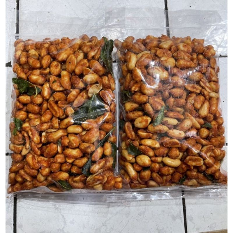 

(250gr) Kacang Bangkok Thailand pedas manis camilan enak - Kacang daun jeruk - jajan lebaran