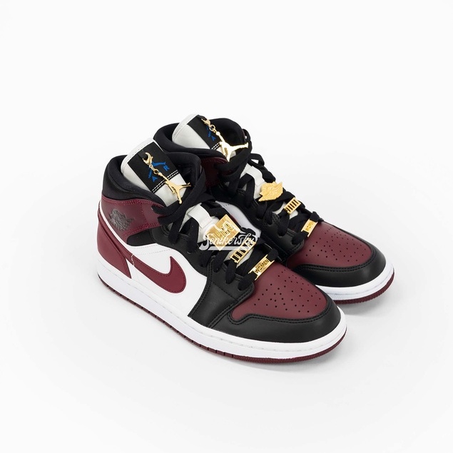 Air Jordan 1 Mid SE Fearless Gold Pendants / Maroon