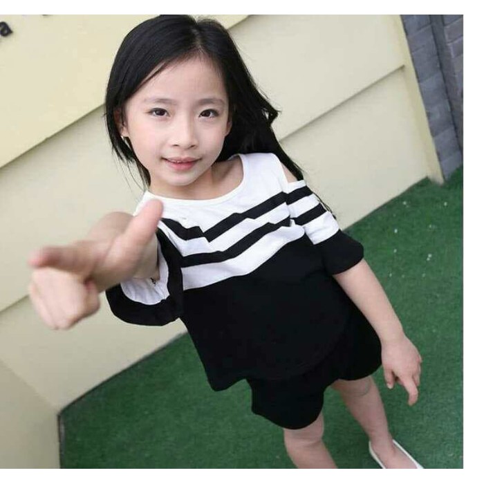 Setelan anak cewek kekinian sabrina romania hitam putih import